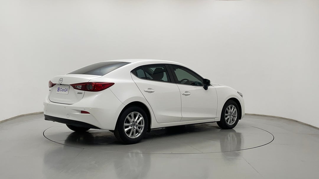 Right Back Diagonal (45- Degree) View