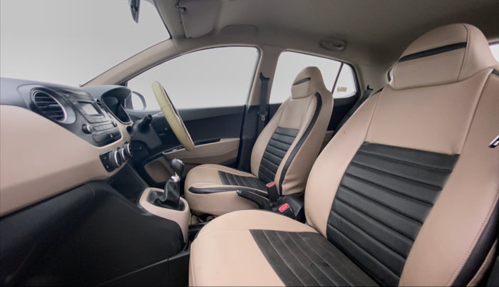 2016 Hyundai Grand i10 SPORTZ 1.2 KAPPA VTVT, Petrol, Manual, 6,976 km, Right Side Front Door Cabin View