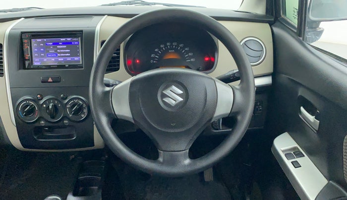 2015 Maruti Wagon R 1.0 LXI, Petrol, Manual, 1,04,826 km, Steering Wheel Close-up