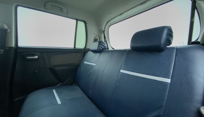 2015 Maruti Wagon R 1.0 LXI, Petrol, Manual, 1,04,826 km, Right Side Door Cabin View