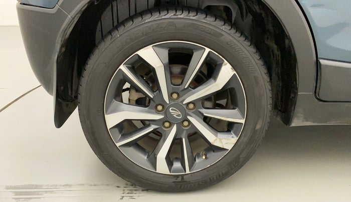 2019 Mahindra XUV300 W8 (O) 1.2 PETROL, Petrol, Manual, 69,490 km, Right Rear Wheel