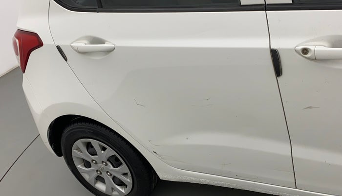 2016 Hyundai Grand i10 MAGNA 1.2 KAPPA VTVT, Petrol, Manual, 46,484 km, Right rear door - Paint has faded