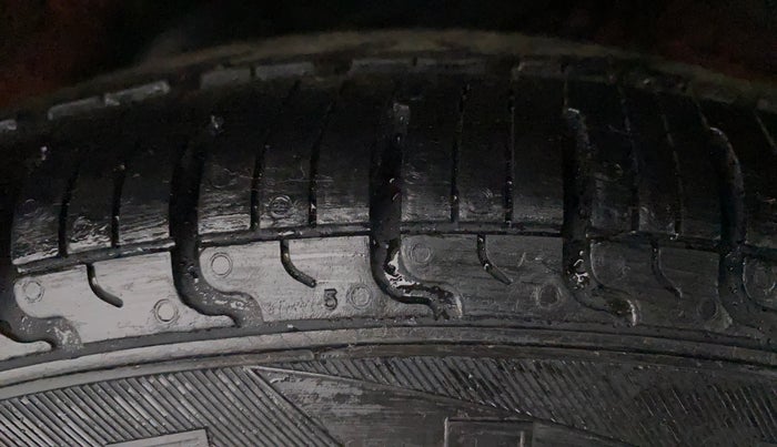 2011 Hyundai i10 MAGNA 1.2, Petrol, Manual, 92,976 km, Left Rear Tyre Tread