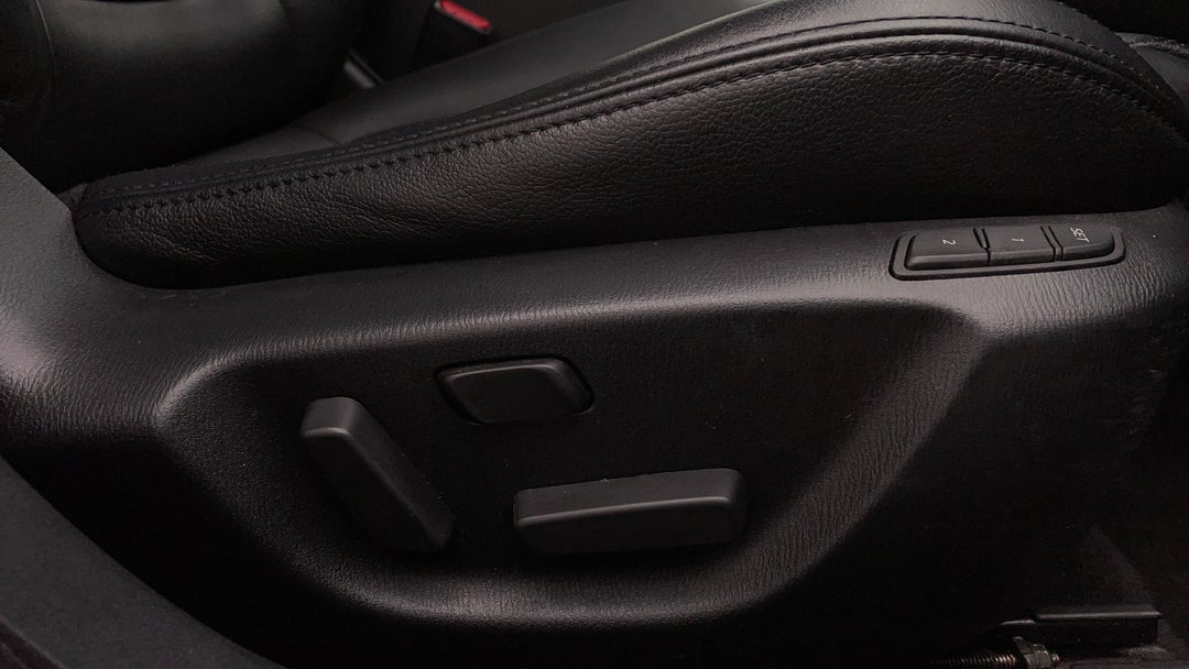 2017 Mazda 6 Touring, Automatic, 86020 km, Drivers Side Adjustment Panel