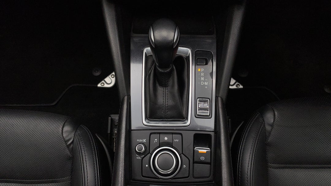 2017 Mazda 6 Touring, Automatic, 86020 km, Gear Lever 