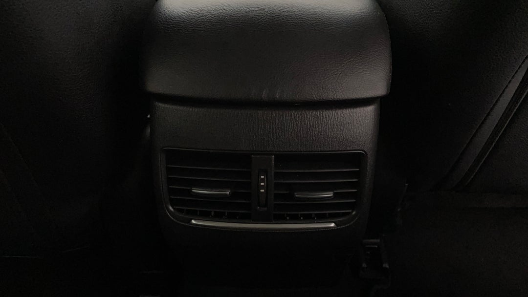2017 Mazda 6 Touring, Automatic, 86020 km, Rear A/C Vent