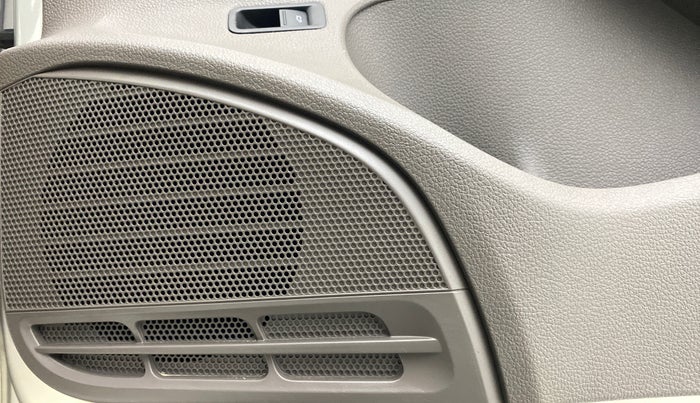 2012 Volkswagen Vento HIGHLINE DIESEL, Diesel, Manual, 57,056 km, Speaker