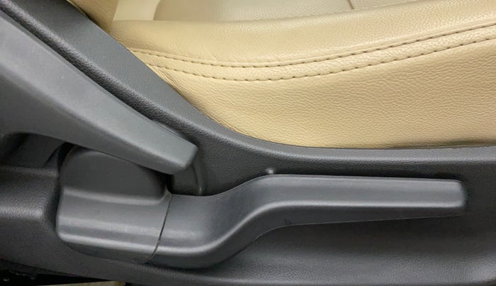 2019 Honda Amaze 1.2L I-VTEC VX, Petrol, Manual, 31,293 km, Driver Side Adjustment Panel