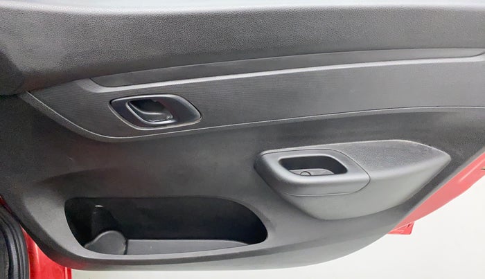 2018 Renault Kwid RXL, Petrol, Manual, 37,789 km, Driver Side Door Panels Control