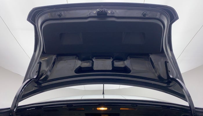 2011 Volkswagen Vento HIGHLINE PETROL, Petrol, Manual, 28,489 km, Boot Door Open