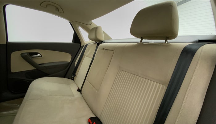 2011 Volkswagen Vento HIGHLINE PETROL, Petrol, Manual, 28,489 km, Right Side Rear Door Cabin