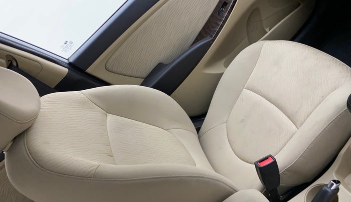 2012 Hyundai Verna FLUIDIC 1.6 VTVT SX, Petrol, Manual, 88,309 km, Front left seat (passenger seat) - Cover slightly stained
