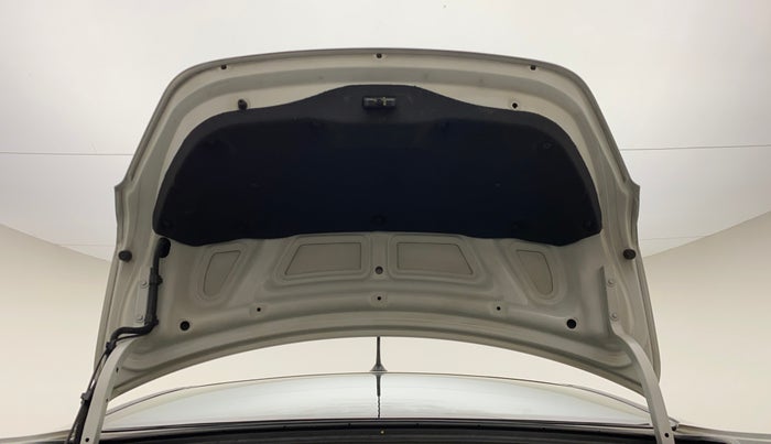 2012 Hyundai Verna FLUIDIC 1.6 VTVT SX, Petrol, Manual, 88,309 km, Boot Door Open