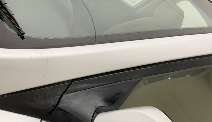 2012 Hyundai Verna FLUIDIC 1.6 VTVT SX, Petrol, Manual, 88,309 km, Left A pillar - Minor scratches