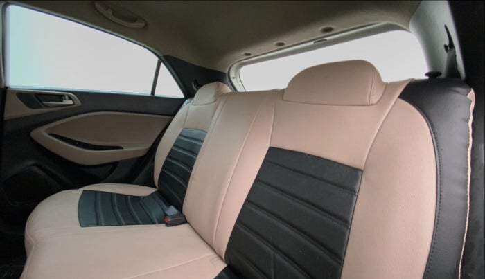 2015 Hyundai Elite i20 MAGNA 1.4 CRDI, Diesel, Manual, 66,762 km, Right Side Rear Door Cabin