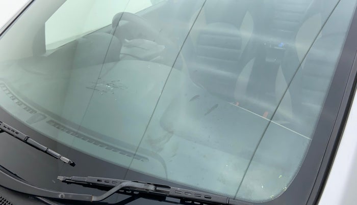 2014 Hyundai Xcent S 1.2, Petrol, Manual, 1,01,135 km, Front windshield - Minor spot on windshield