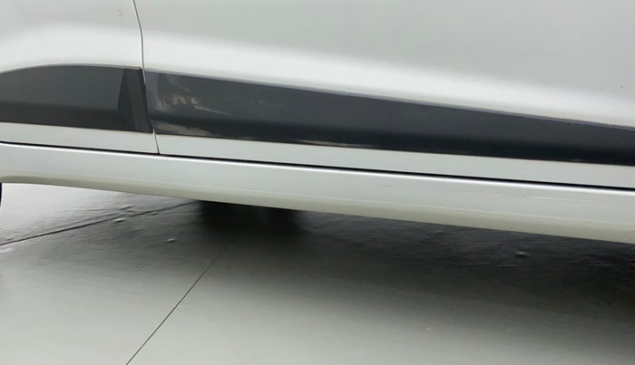2014 Hyundai Xcent S 1.2, Petrol, Manual, 1,01,135 km, Right running board - Minor scratches