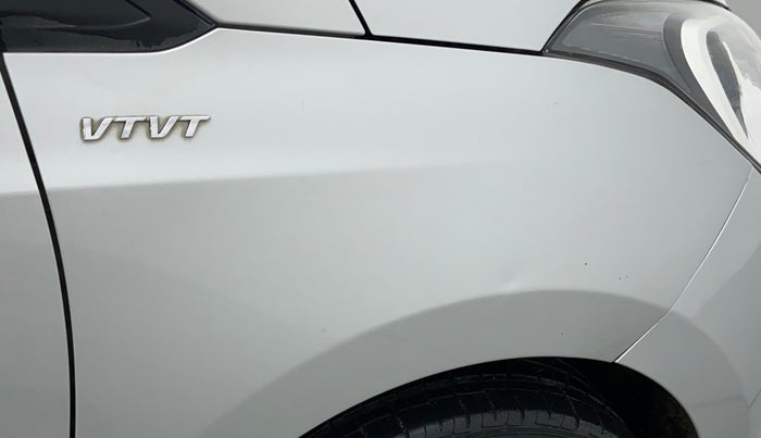 2014 Hyundai Xcent S 1.2, Petrol, Manual, 1,01,135 km, Right fender - Slightly dented