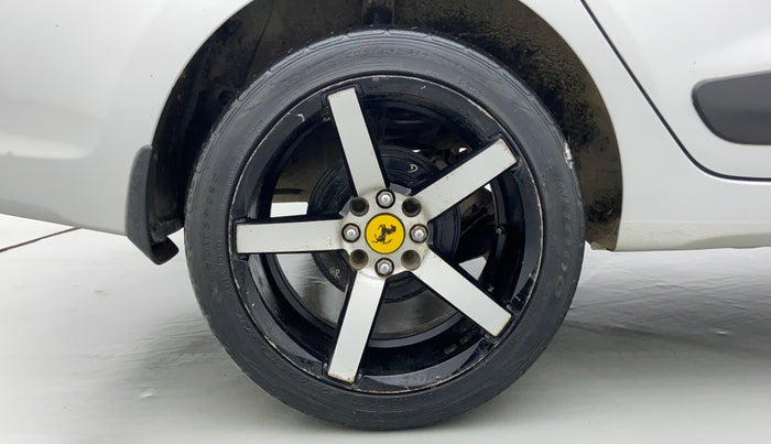 2014 Hyundai Xcent S 1.2, Petrol, Manual, 1,01,135 km, Right Rear Wheel
