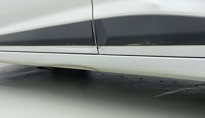 2014 Hyundai Xcent S 1.2, Petrol, Manual, 1,01,135 km, Left running board - Slightly dented