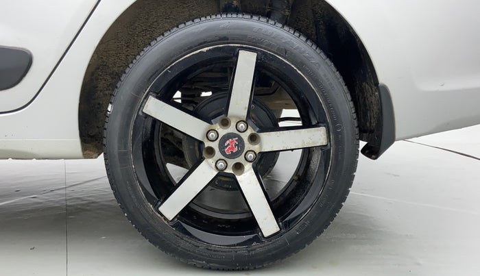 2014 Hyundai Xcent S 1.2, Petrol, Manual, 1,01,135 km, Left Rear Wheel
