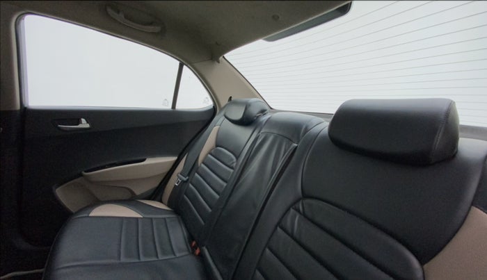 2014 Hyundai Xcent S 1.2, Petrol, Manual, 1,01,135 km, Right Side Rear Door Cabin