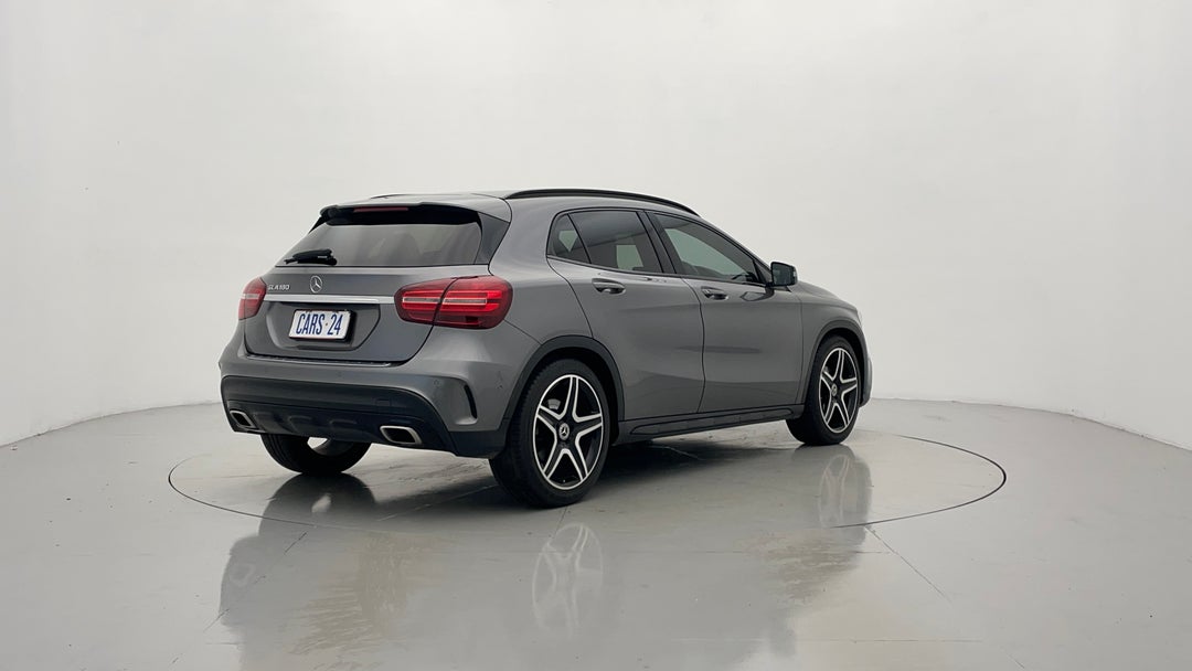 Right Back Diagonal (45- Degree) View