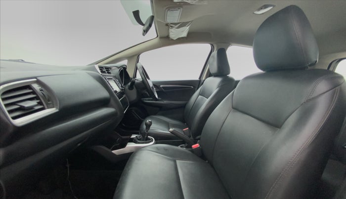 2017 Honda Jazz VX  1.2, Petrol, Manual, 75,712 km, Right Side Front Door Cabin View