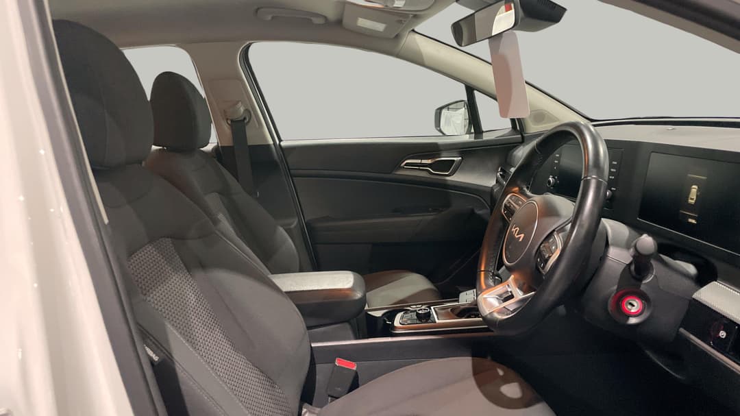 2024 Kia Sportage S (AWD), Automatic, 50186 km, Right Side Front Door Cabin View