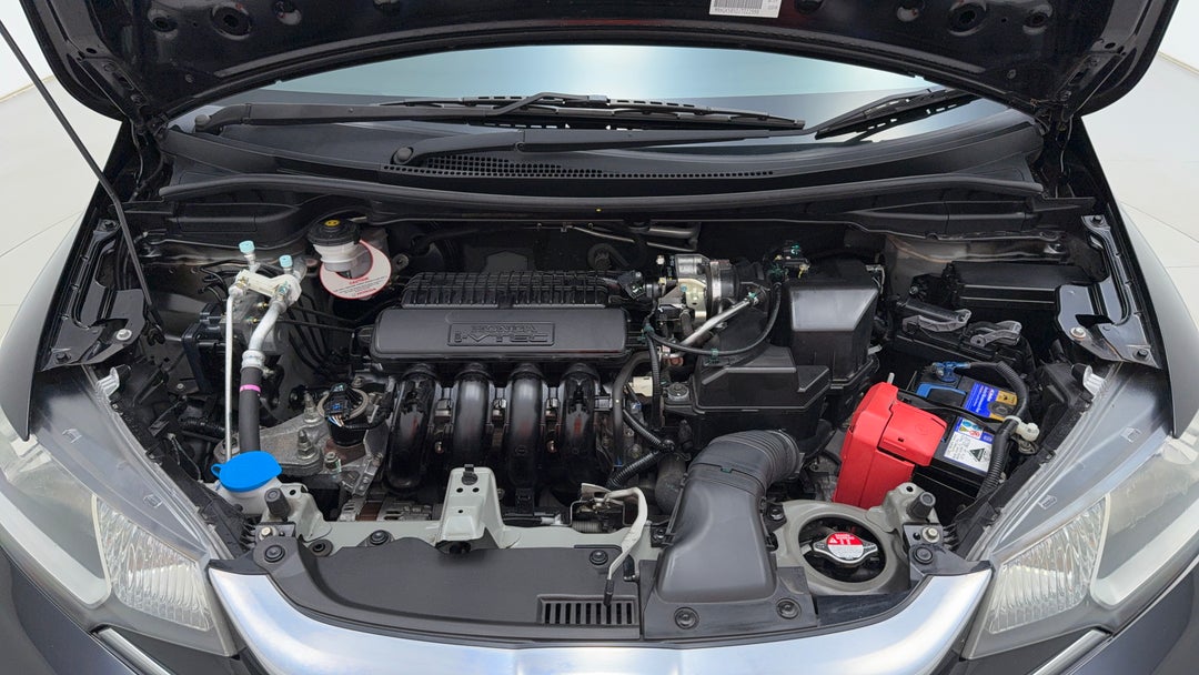 Open Bonnet (Engine)