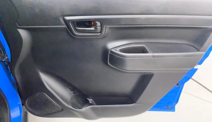 2019 Maruti S PRESSO VXI PLUS AMT, Petrol, Automatic, 54,226 km, Driver Side Door Panels Control