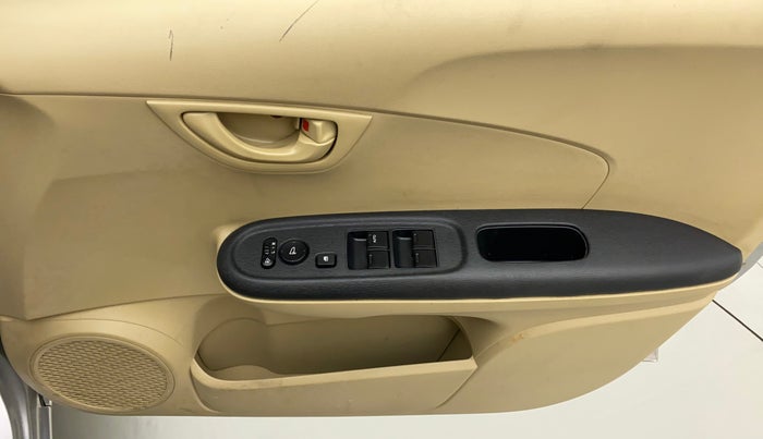 2015 Honda Amaze 1.2L I-VTEC SX, Petrol, Manual, 37,466 km, Driver Side Door Panels Control