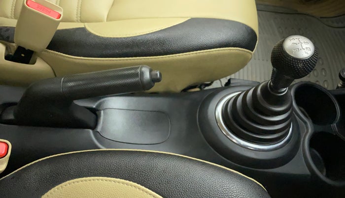 2015 Honda Amaze 1.2L I-VTEC SX, Petrol, Manual, 37,466 km, Gear Lever