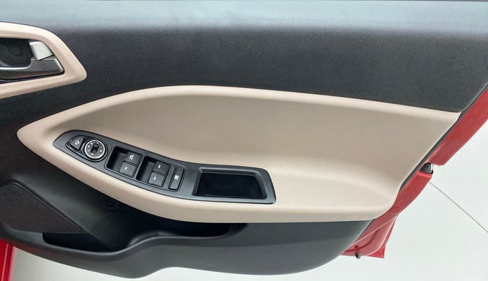 2017 Hyundai Elite i20 ASTA 1.2 (O), Petrol, Manual, 37,884 km, Driver Side Door Panels Control