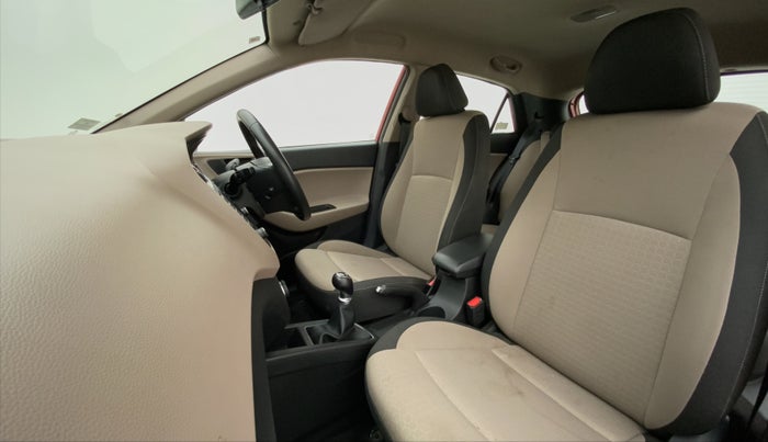 2017 Hyundai Elite i20 ASTA 1.2 (O), Petrol, Manual, 37,884 km, Right Side Front Door Cabin
