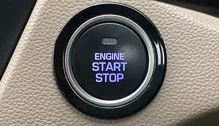 2017 Hyundai Elite i20 ASTA 1.2 (O), Petrol, Manual, 37,884 km, Keyless Start/ Stop Button