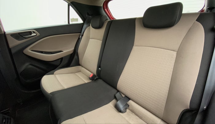 2017 Hyundai Elite i20 ASTA 1.2 (O), Petrol, Manual, 37,884 km, Right Side Rear Door Cabin