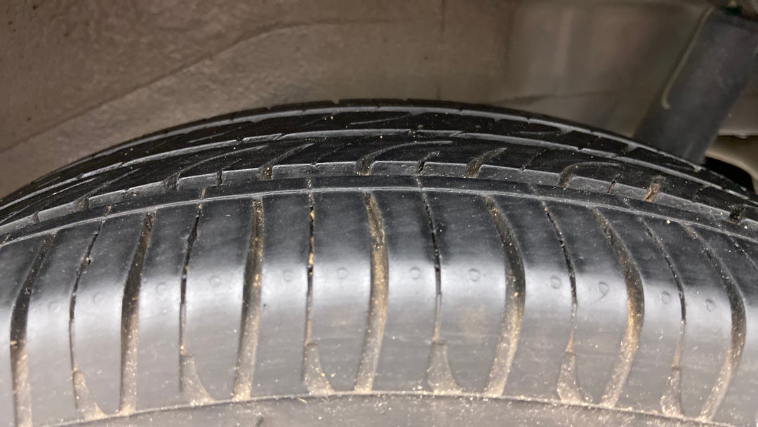Left Rear Tyre Tread