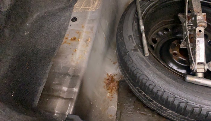 2014 Honda City SV MT PETROL, Petrol, Manual, 40,756 km, Boot floor - Slight discoloration