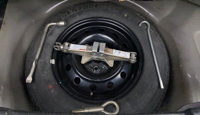 2015 Maruti Swift VXI, Petrol, Manual, 71,706 km, Spare Tyre