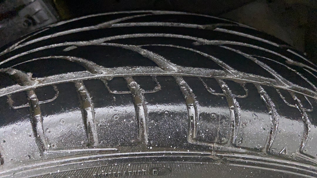 Left Front Tyre Tread