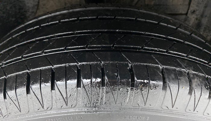 2017 Maruti Vitara Brezza ZDI PLUS, Diesel, Manual, 77,323 km, Right Front Tyre Tread