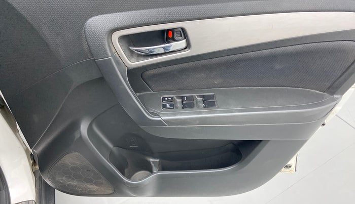2017 Maruti Vitara Brezza ZDI PLUS, Diesel, Manual, 77,323 km, Driver Side Door Panels Control