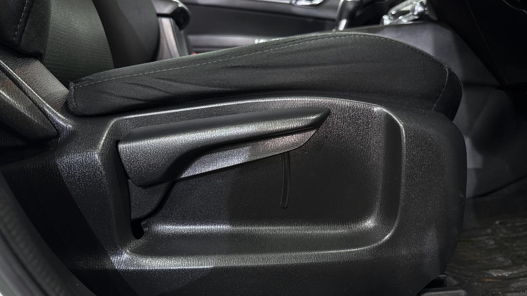 2020 Mazda CX-5 Maxx Sport (4x2), Automatic, 63870 km, Drivers Side Adjustment Panel