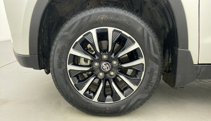 2022 Toyota URBAN CRUISER Premium AT, Petrol, Automatic, 5,613 km, Left Front Wheel