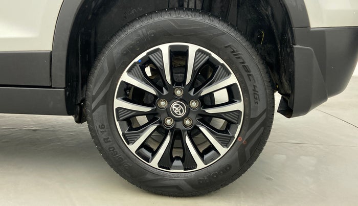2022 Toyota URBAN CRUISER Premium AT, Petrol, Automatic, 5,613 km, Left Rear Wheel