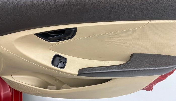 2015 Hyundai Eon MAGNA PLUS, Petrol, Manual, 62,307 km, Driver Side Door Panels Control