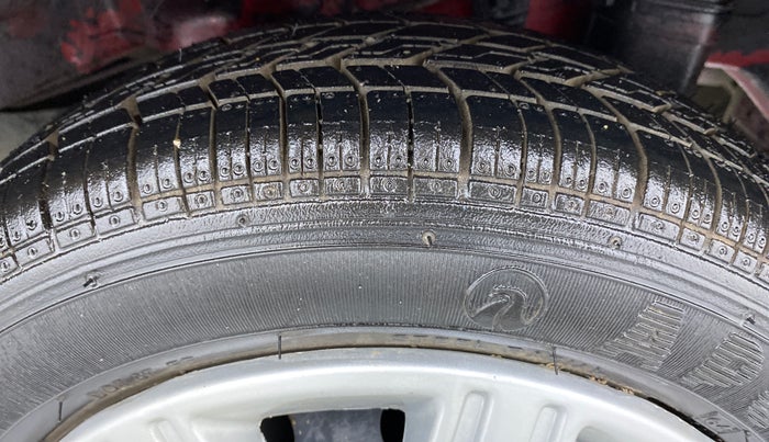 2015 Hyundai Eon MAGNA PLUS, Petrol, Manual, 62,307 km, Left Rear Tyre Tread