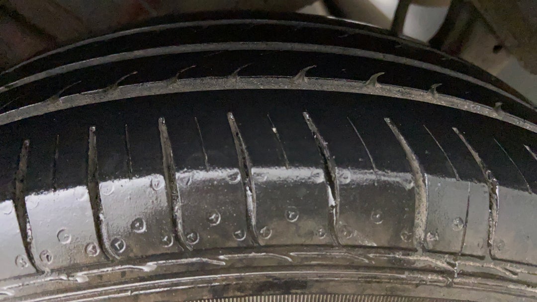 Left Rear Tyre Tread