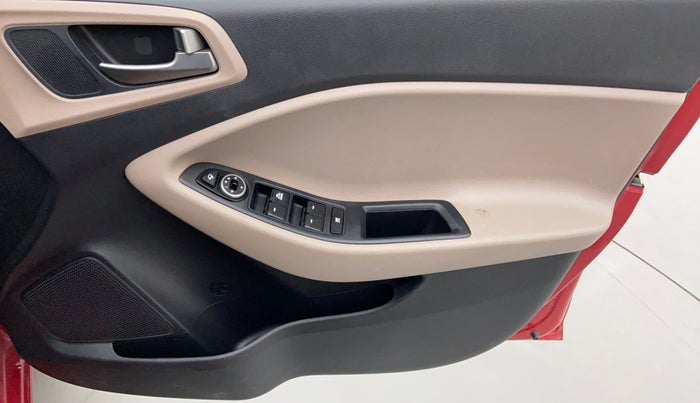 2017 Hyundai Elite i20 SPORTZ 1.2, Petrol, Manual, 23,854 km, Driver Side Door Panels Control